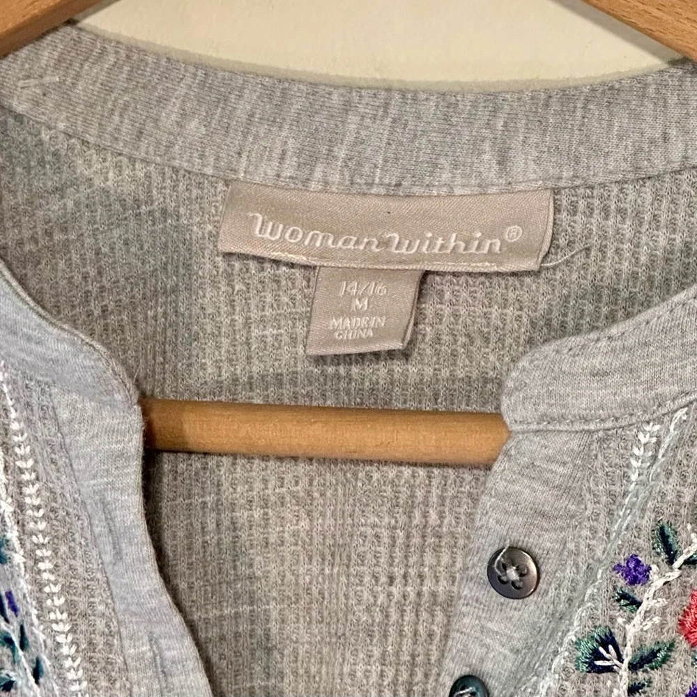 Woman Within Sz 14/16 Thermal Henley Shirt - Picture 3 of 4